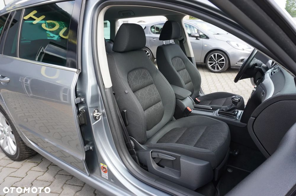 Skoda Superb 2.0 TDI DSG FAMILY - 27