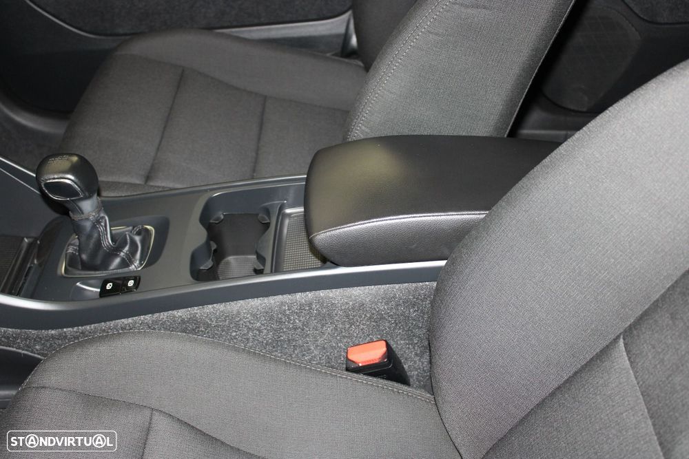 Volvo XC 40 2.0 D3 - 25