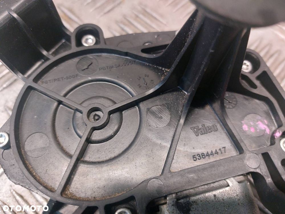 SILNICZEK WYCIERACZKI TYŁ RAMIĘ OPEL CORSA D 5D 53844417 53027312 80015317 - 2