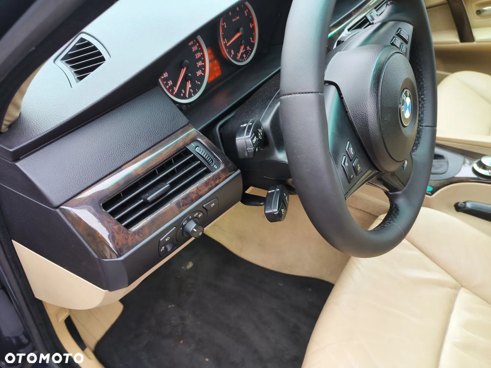 BMW Seria 5 - 35