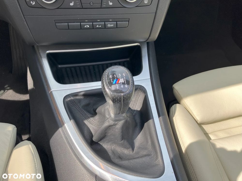 BMW Seria 1 118i - 26