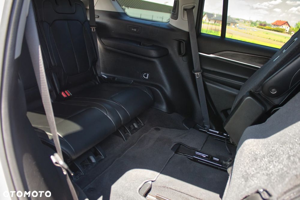Jeep Grand Cherokee - 35