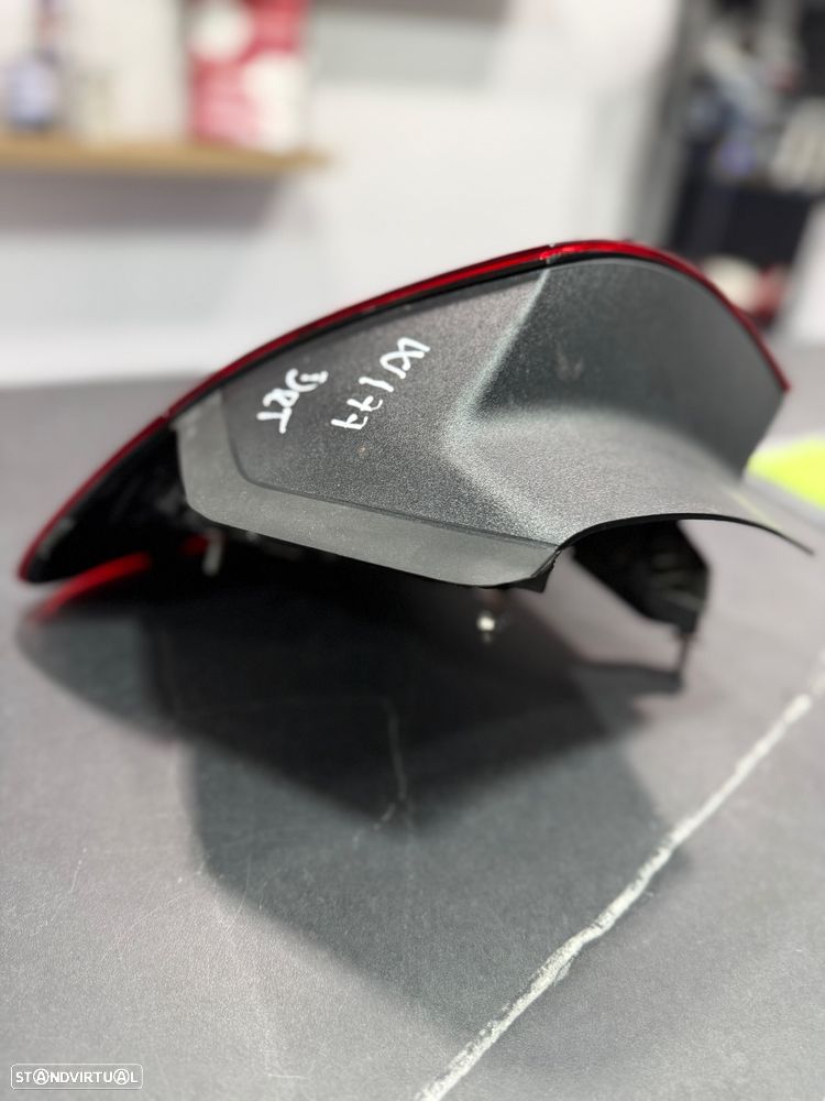 Farolim traseiro direito Mercedes Class A W177 - 2