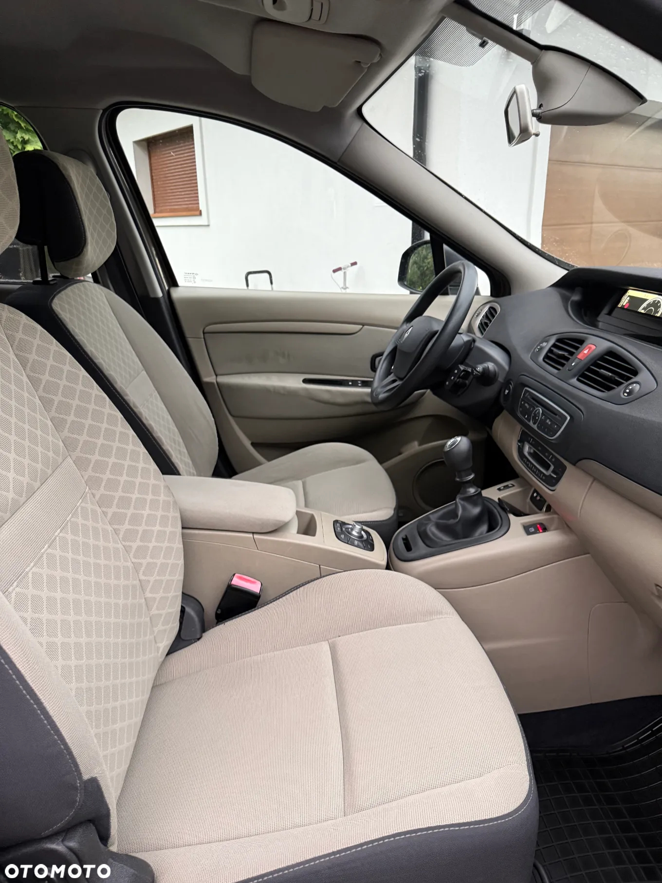 Renault Scenic 1.5 dCi Dynamique - 8