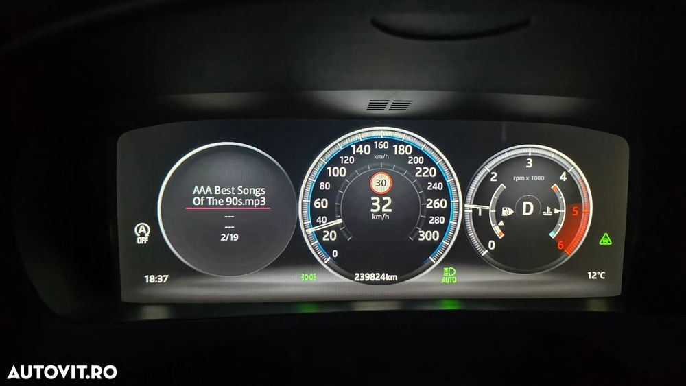 Jaguar F-Pace D300 AWD - 33