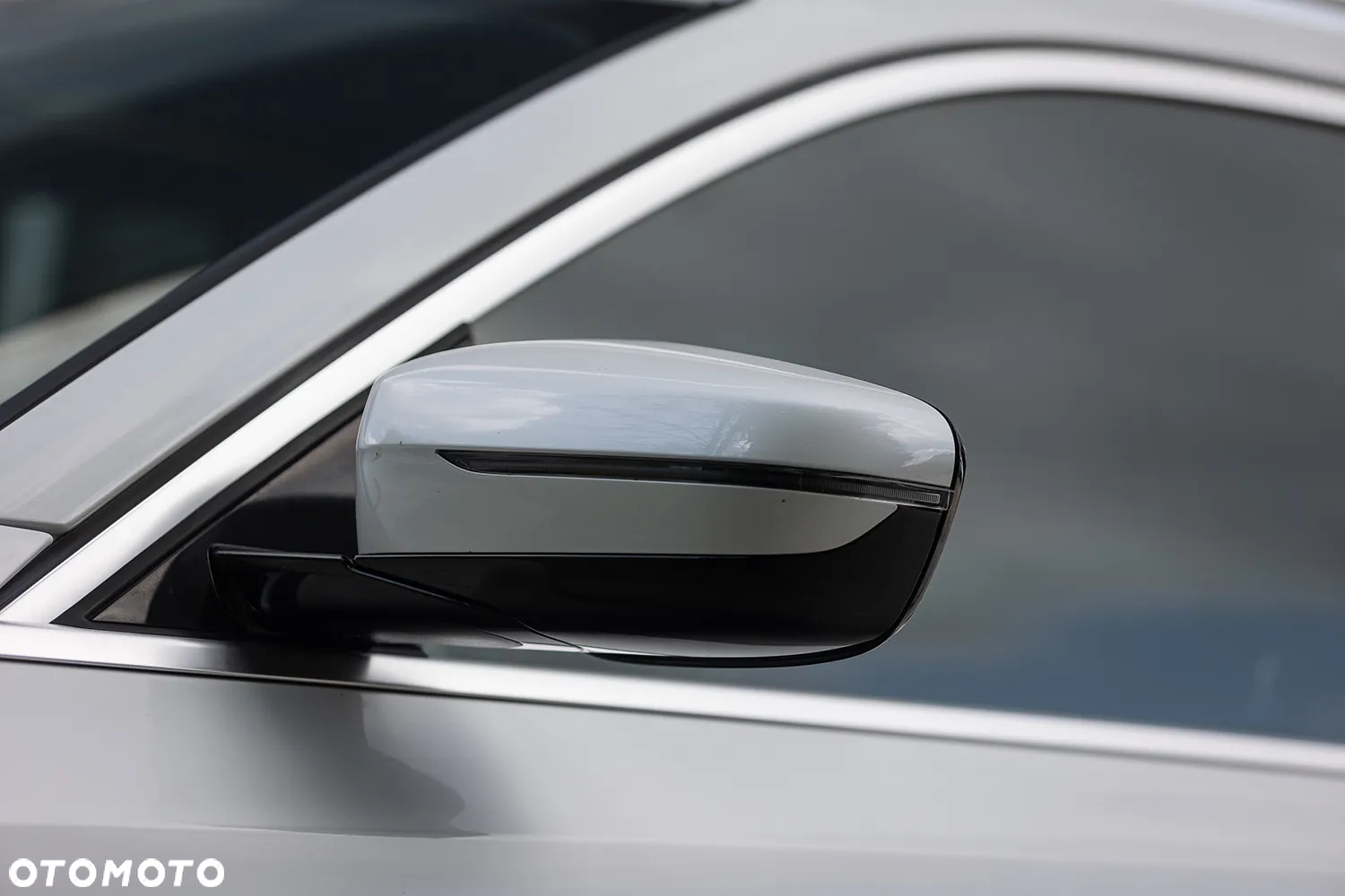BMW Seria 3 318d Touring Sport Line - 23