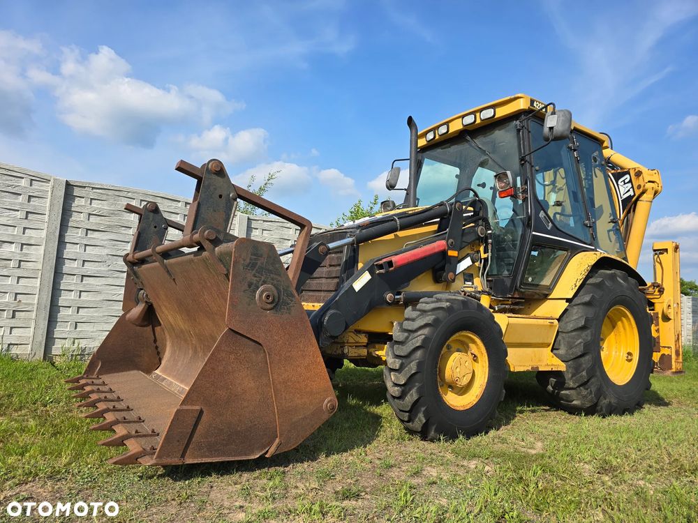 Caterpillar - 1