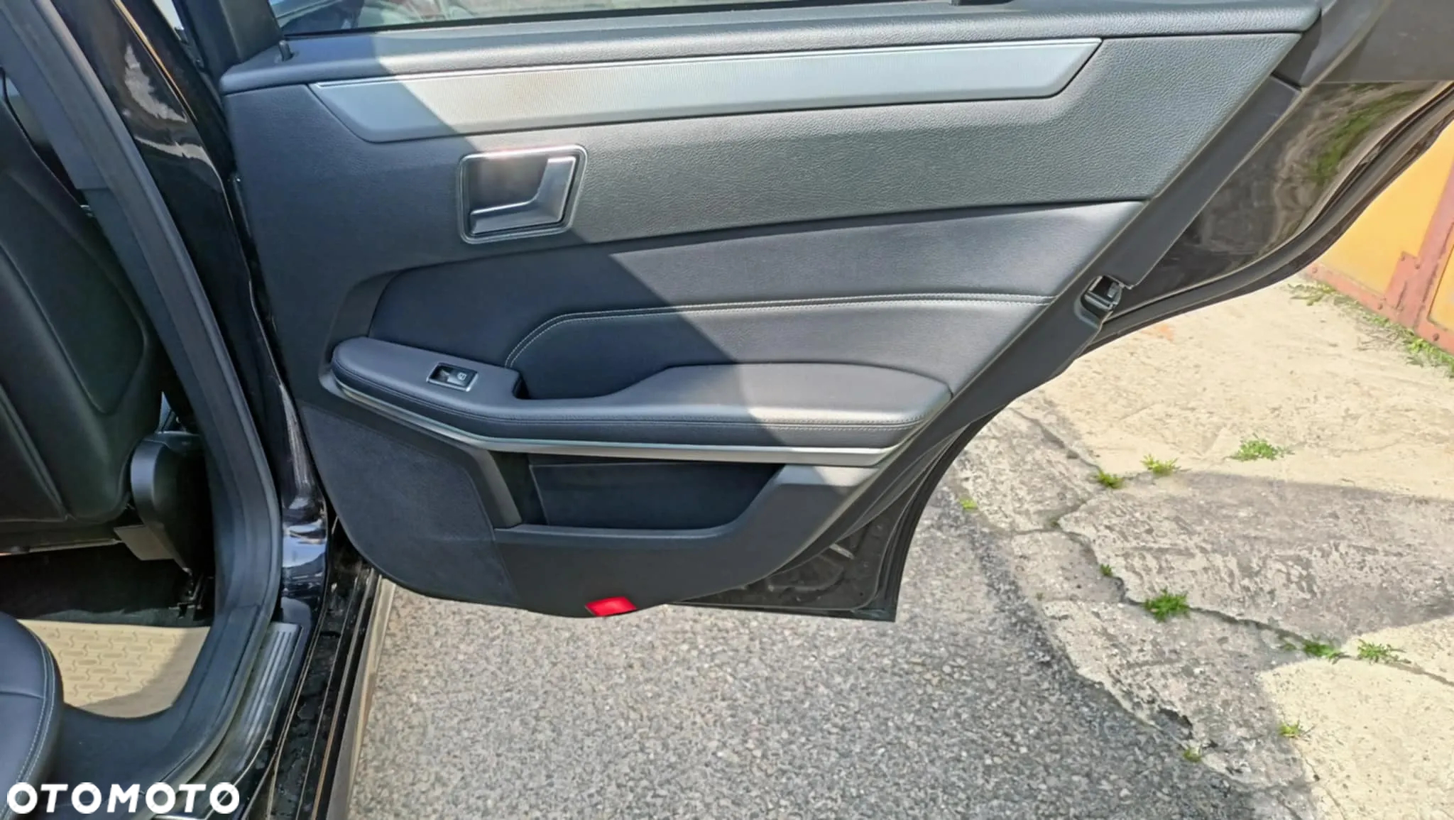 Mercedes-Benz Klasa E 220 BlueTEC 4-Matic Elegance - 21