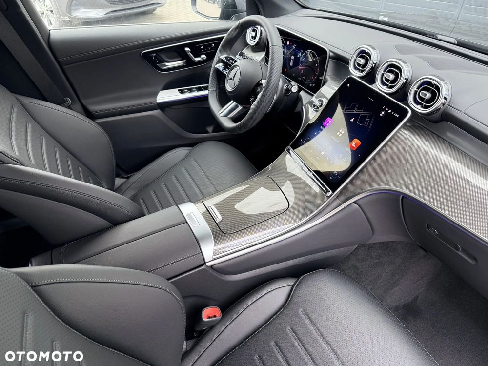 Mercedes-Benz GLC - 25