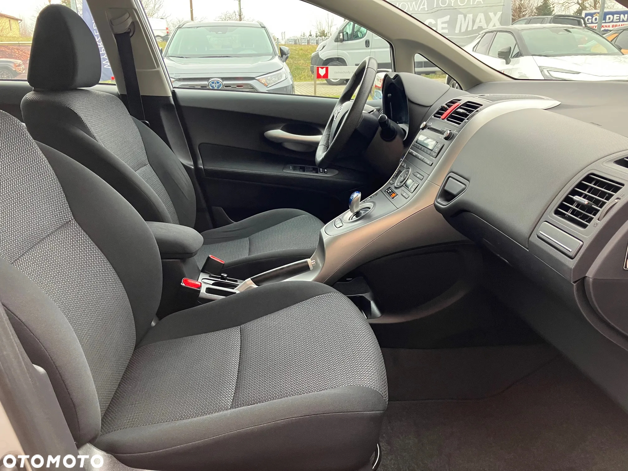 Toyota Auris 1.8 HSD Luna - 15