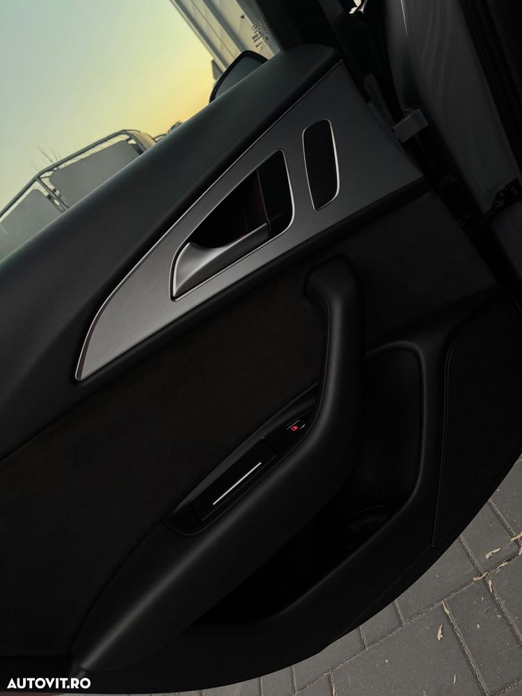 Audi A6 Avant 3.0 TDI quattro S tronic - 27