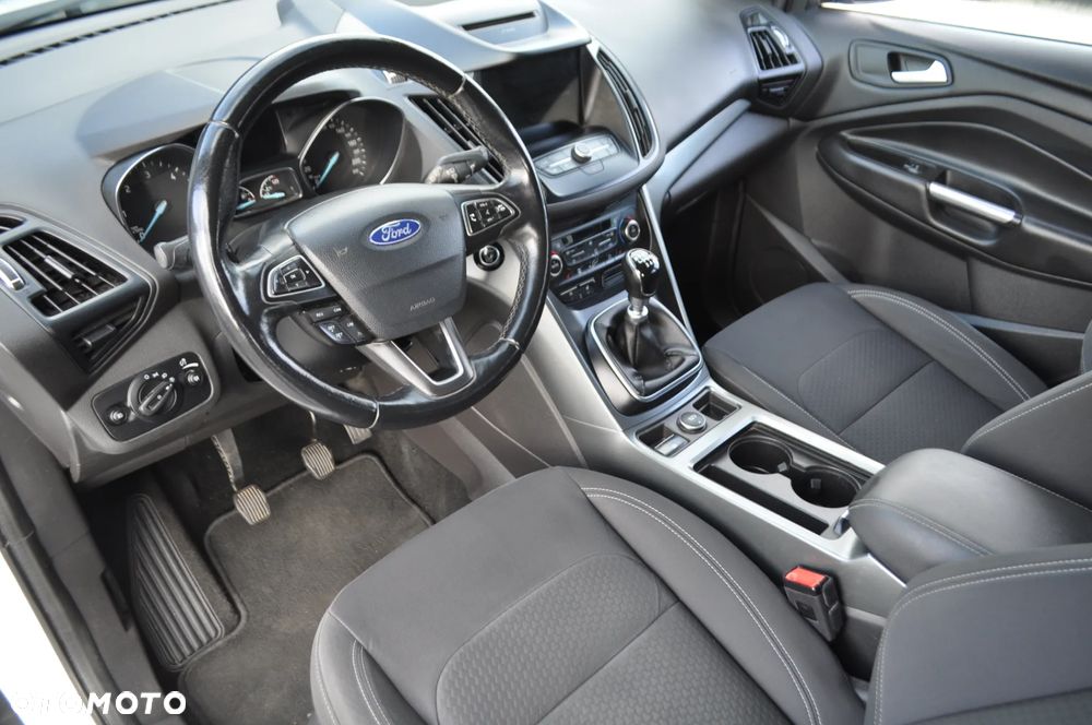 Ford Kuga 2.0 TDCi 4x4 Titanium - 16