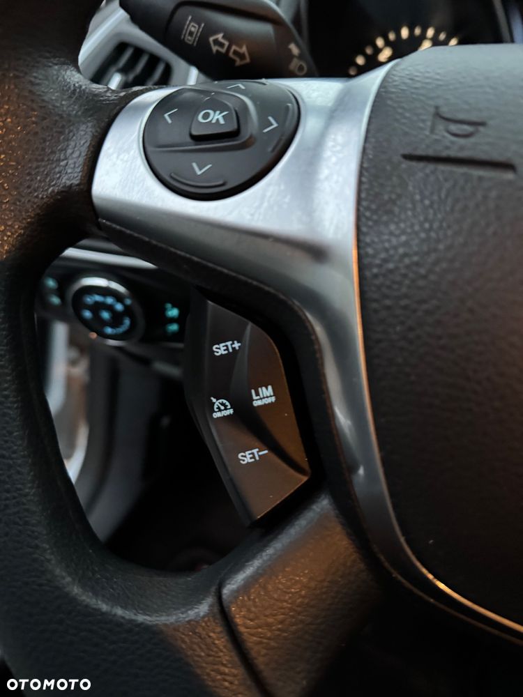 Ford Focus 1.6 TDCi DPF SYNC Edition - 14