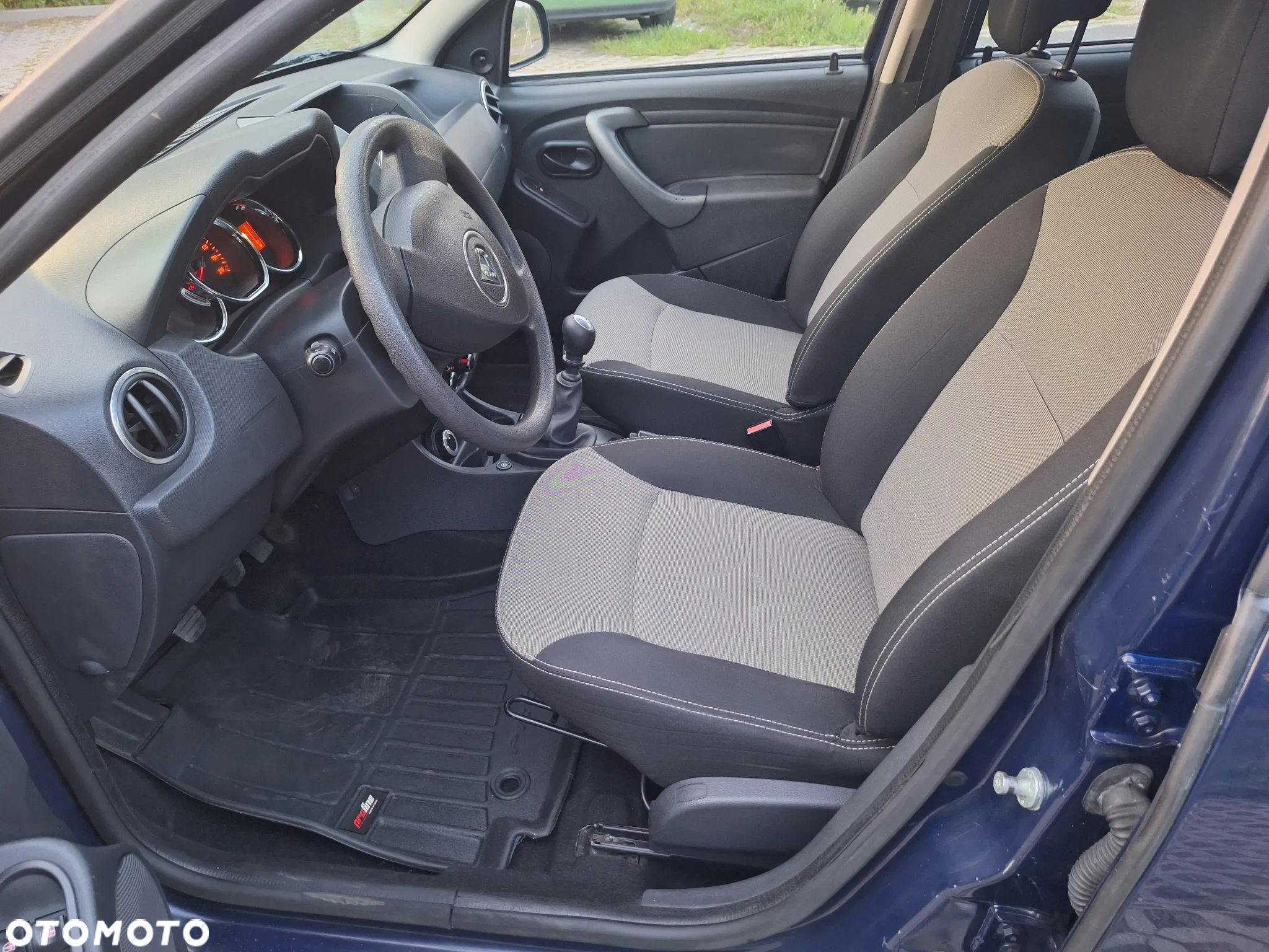 Dacia Duster 1.6 Laureate 4x4 - 8