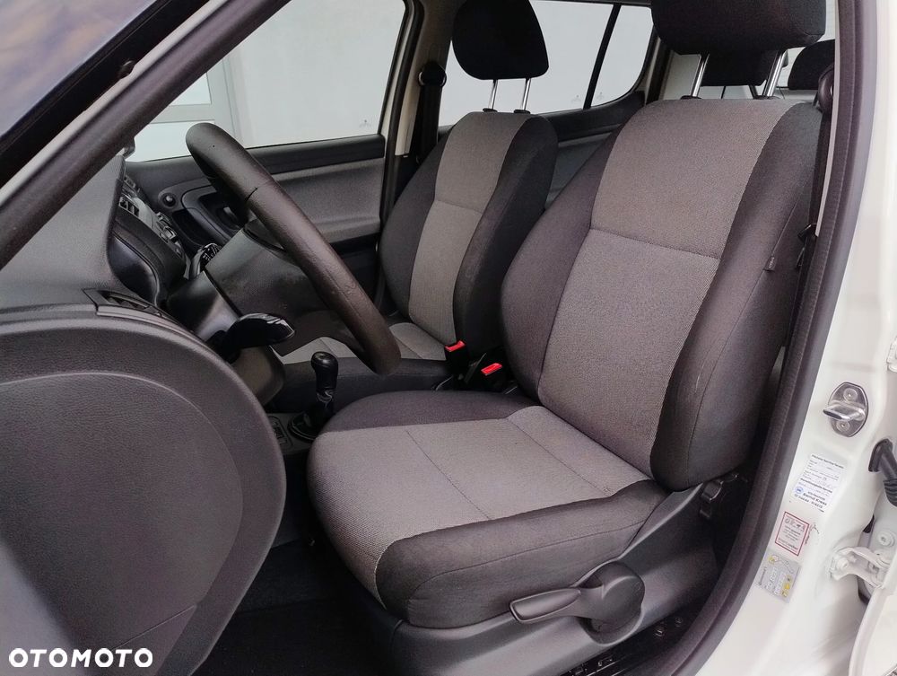 Skoda Fabia 1.6 TDI DPF Active Plus - 9