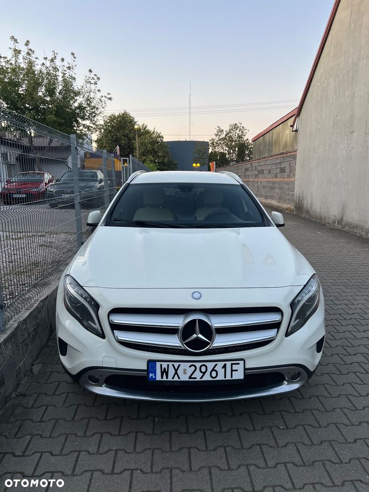 Mercedes-Benz GLA 250 4-Matic - 10