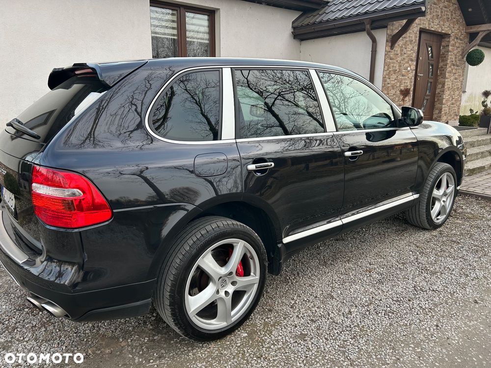 Porsche Cayenne Turbo - 2