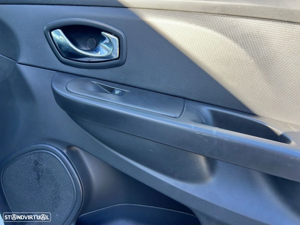 Renault Clio Sport Tourer 1.5 dCi Dynamique S 82g - 14