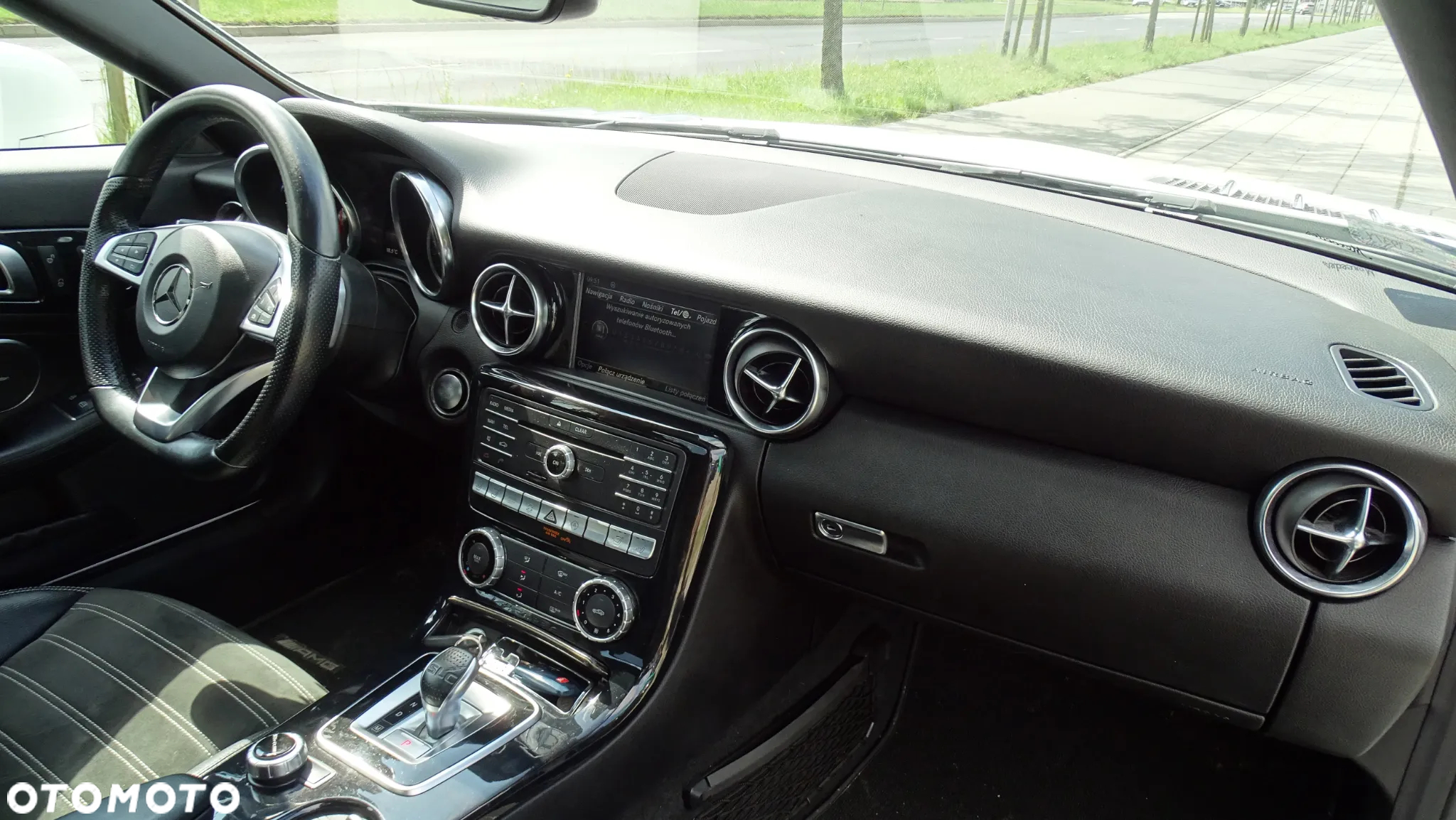 Mercedes-Benz SLC 300 9G-Tronic - 15