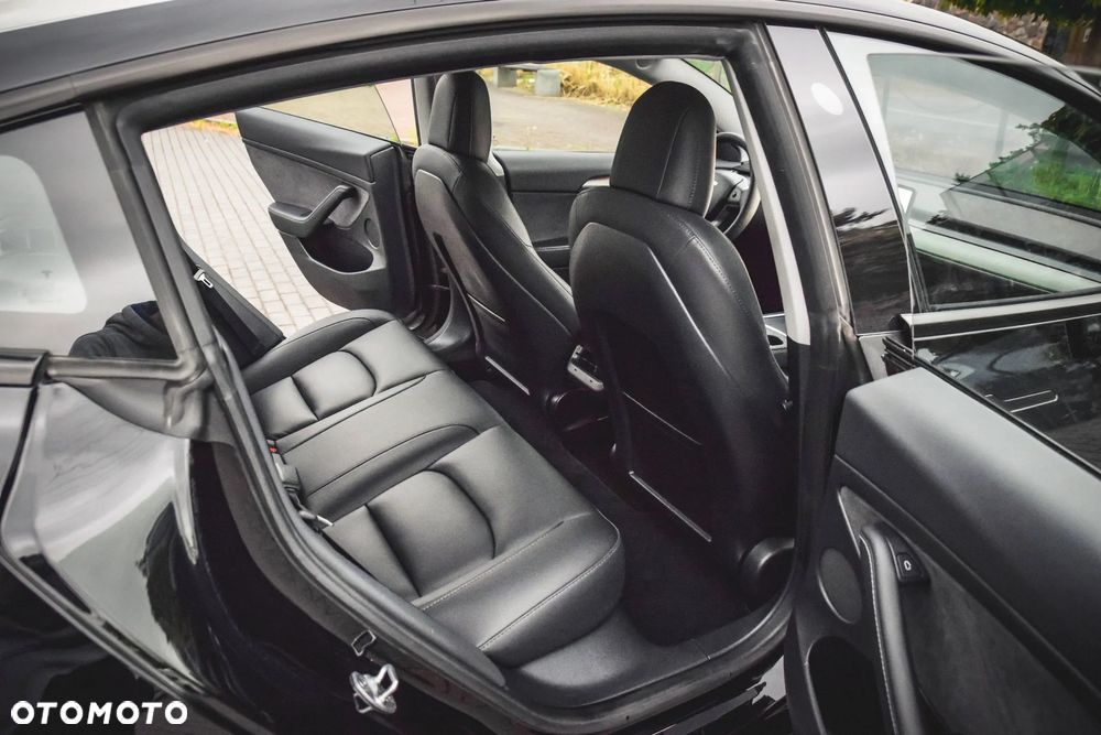 Tesla Model 3 Standard Range Plus - 23