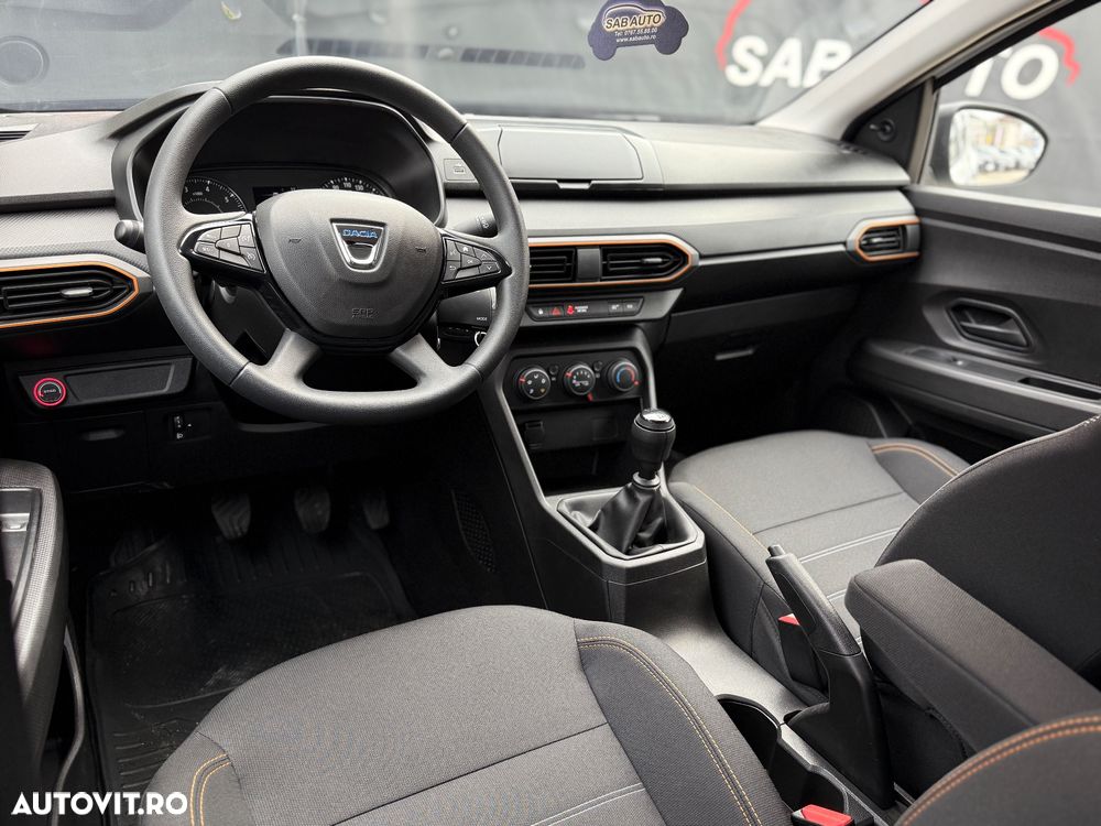 Dacia Sandero Stepway TCe 90 MT6 Comfort - 4