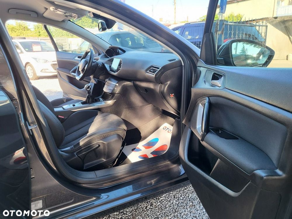 Peugeot 308 - 18