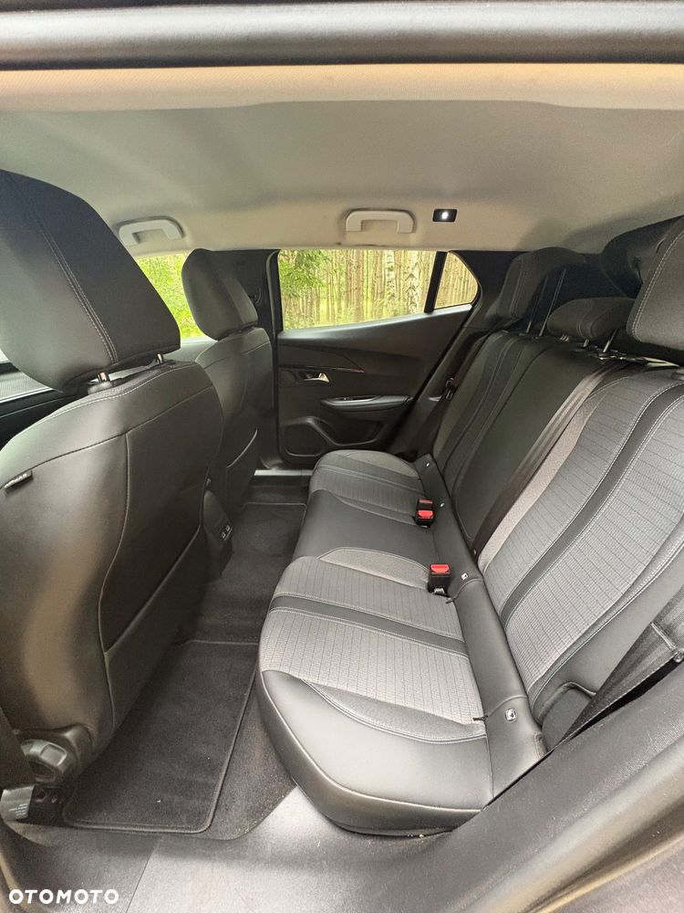 Peugeot 2008 1.5 BlueHDi Allure S&S EAT8 - 13