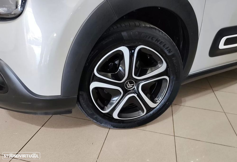 Citroën C3 1.2 PureTech Shine - 3