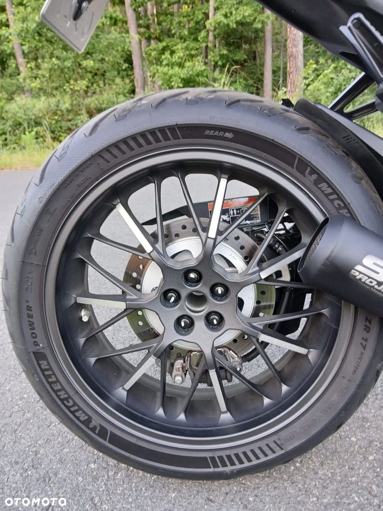 Honda CB - 12