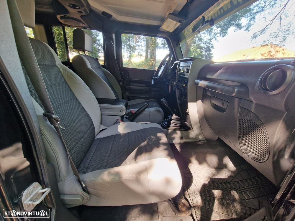 Jeep Wrangler - 26