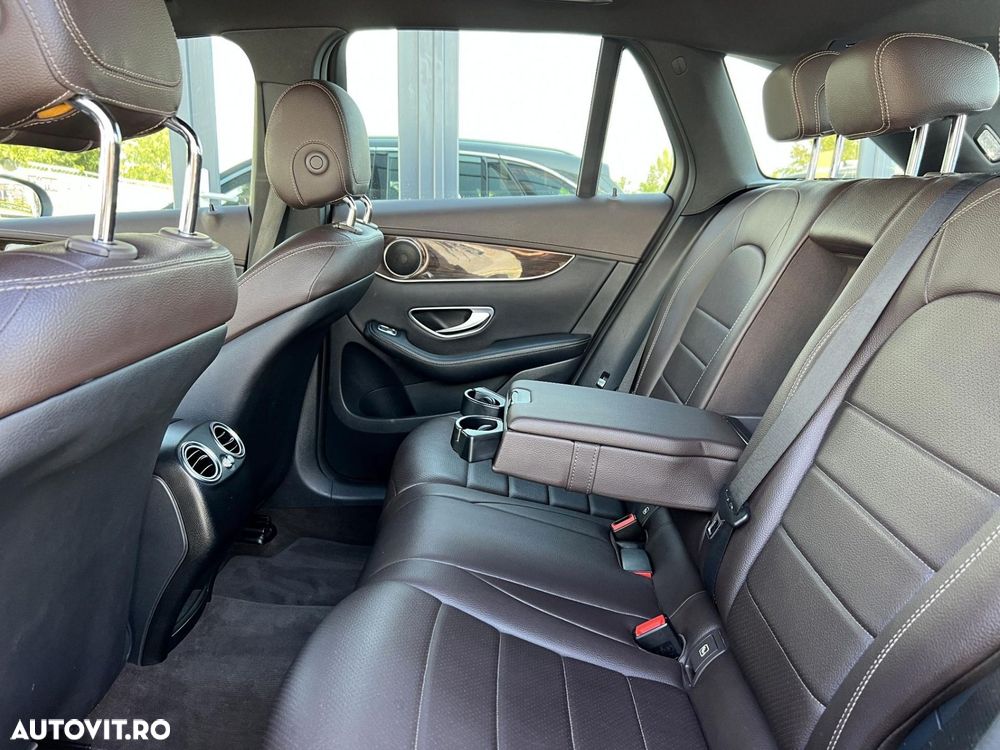 Mercedes-Benz GLC - 30