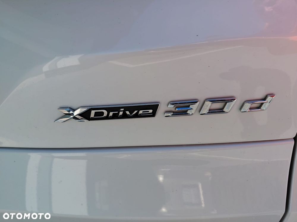 BMW X5 xDrive30d mHEV - 34