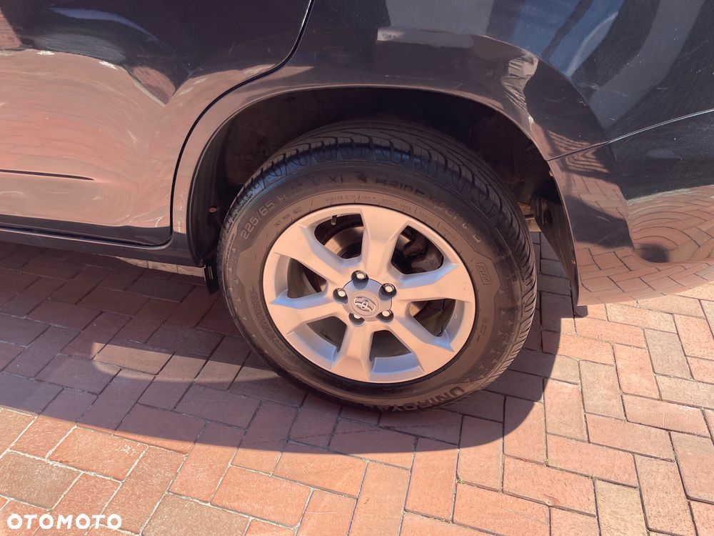 Toyota RAV4 2.0 VVT-i Premium - 9