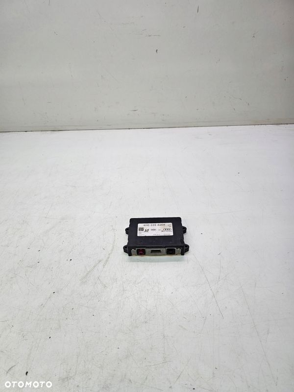 WZMACNIACZ ANTENOWY AUDI A6 A7 A8 Q3 A3 4H0035446A - 1