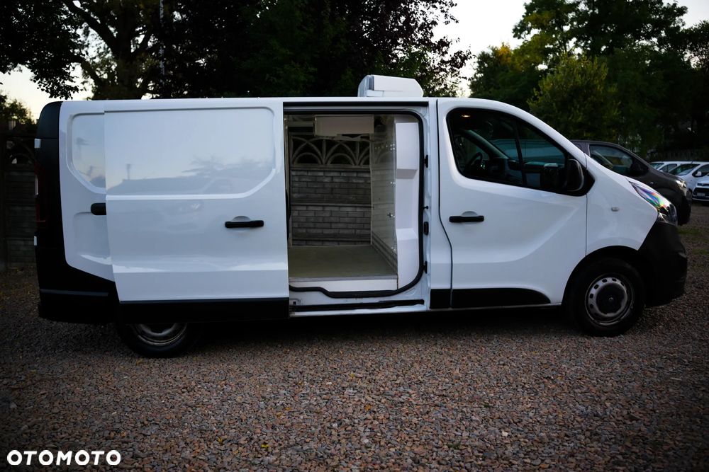 Opel Vivaro Chłodnia 2x drzwi - 34