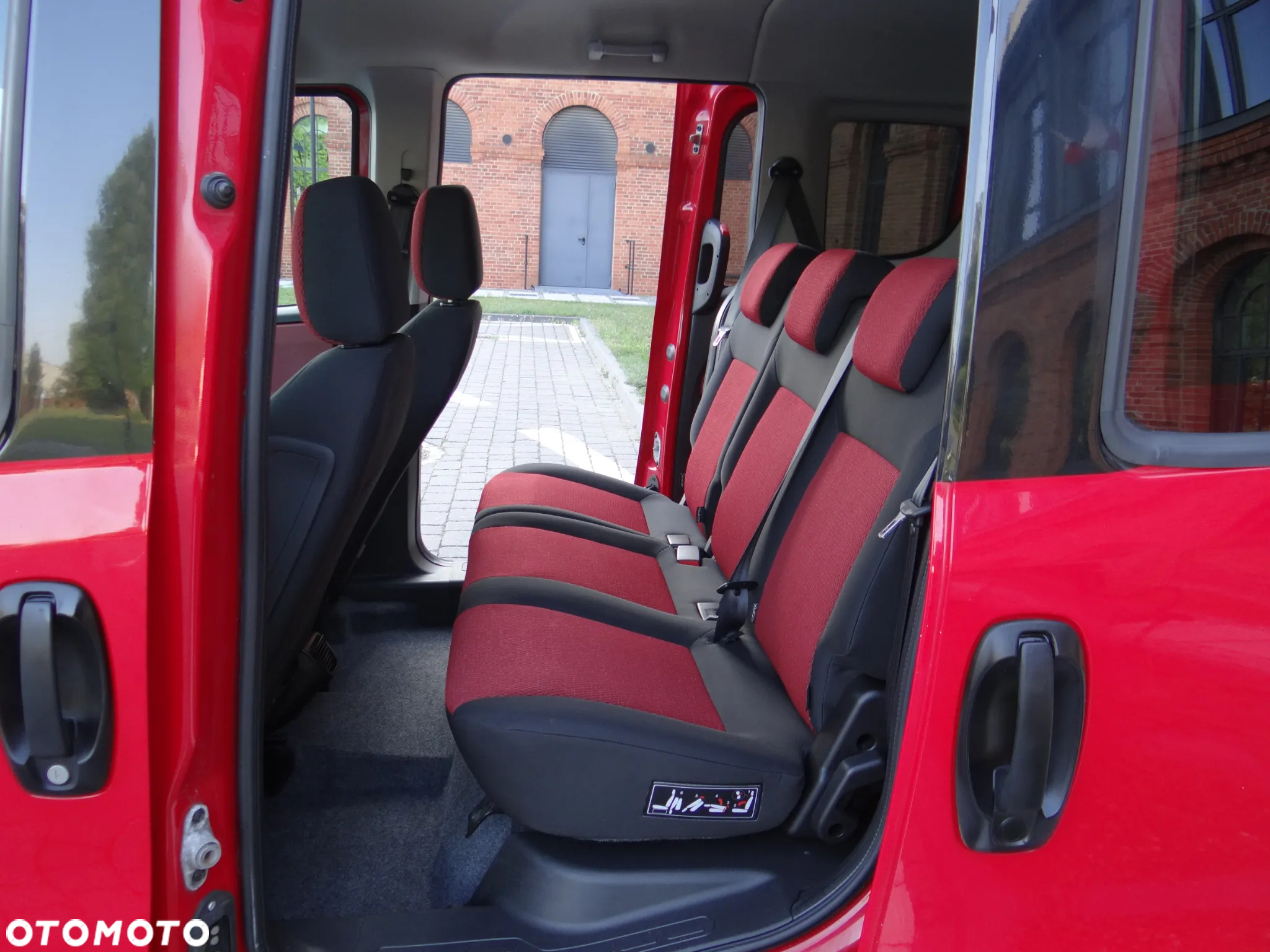 Fiat Doblo 1.4 16V Emotion - 22