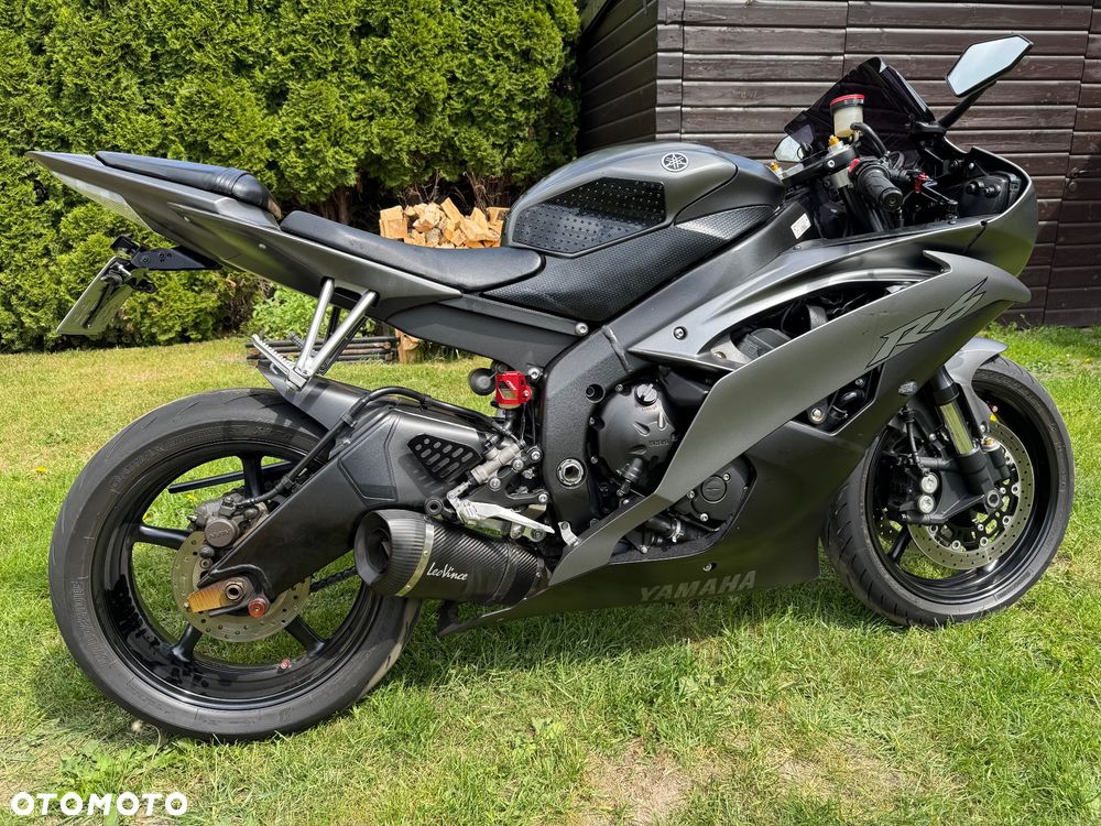 Yamaha R6 - 4
