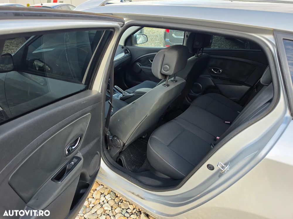 Renault Megane 1.5 dCi Dynamique - 11