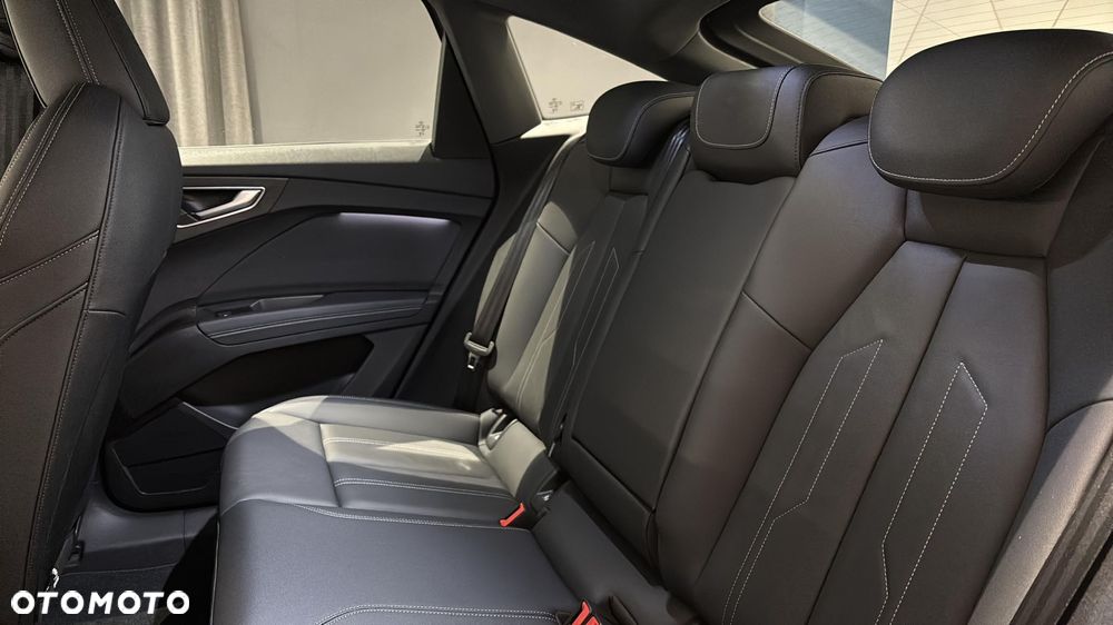 Audi Q4 e-tron - 17