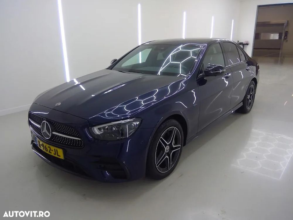 Mercedes-Benz E - 1