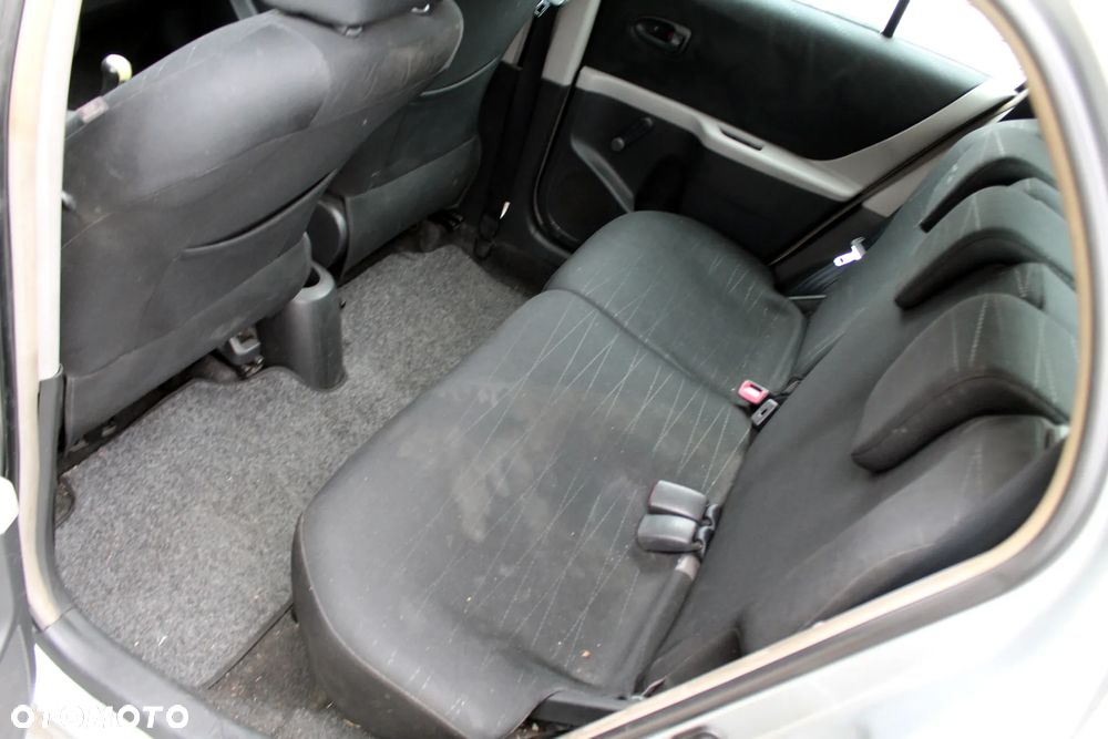 Toyota Yaris 1.0 Luna A/C - 13