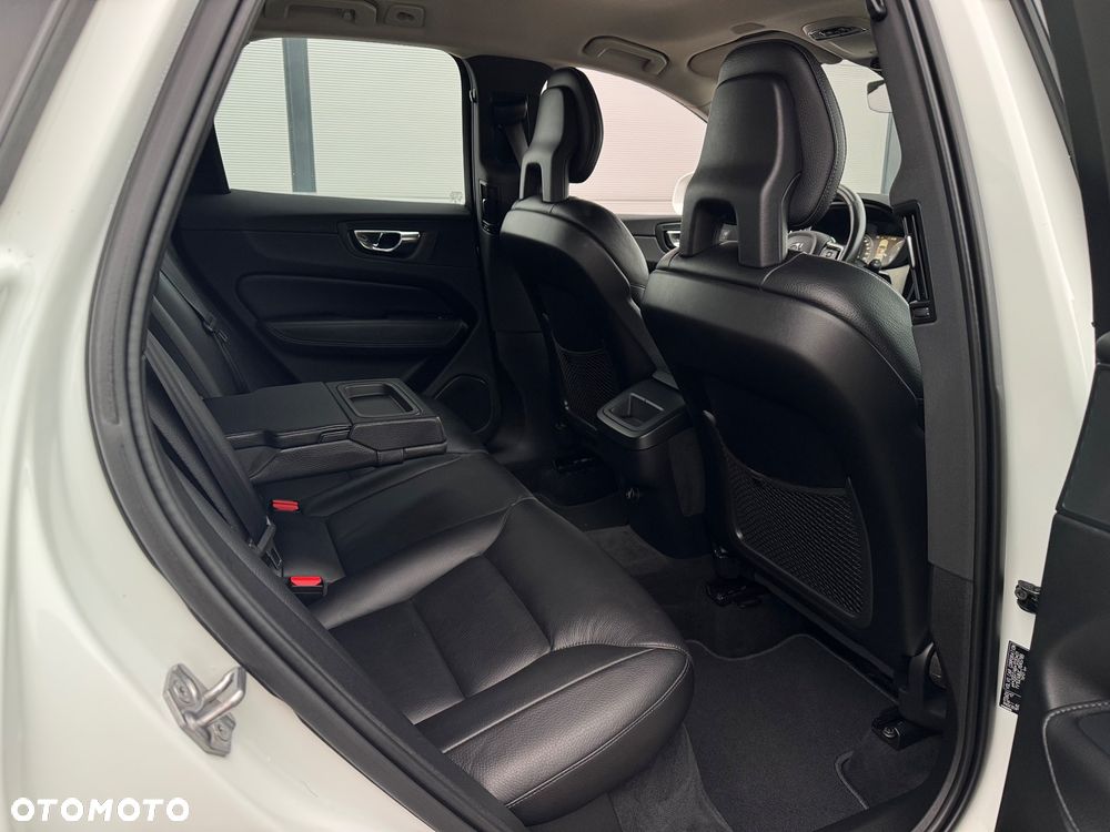 Volvo XC 60 D4 AWD Inscription - 24