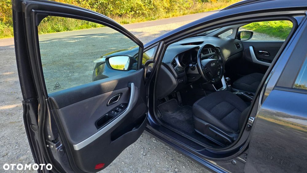 Kia Ceed - 16