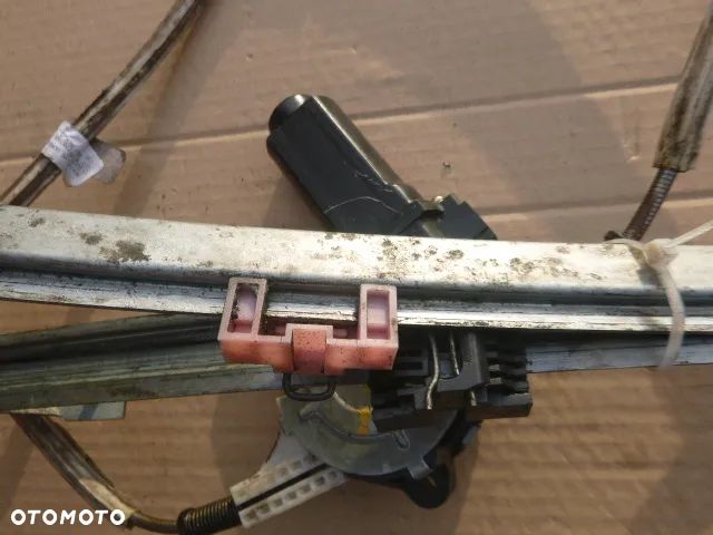 PODNOŚNIK SZYBY LEWY PRZÓD LEWY PRZEDNIE CHRYSLER VOYAGER IV 00-07 - 2