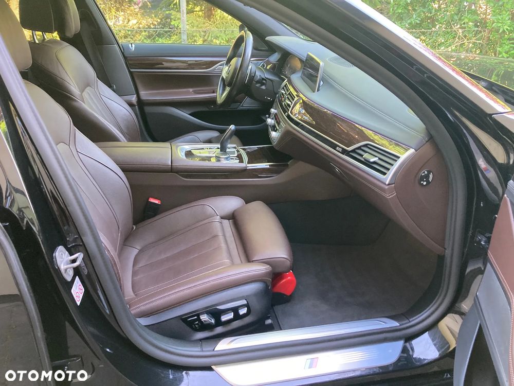 BMW Seria 7 730d xDrive mHEV sport - 14