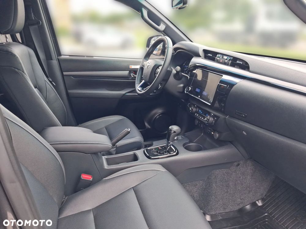 Toyota Hilux 2.8 D-4D mHEV Double Cab Invincible 4x4 - 9