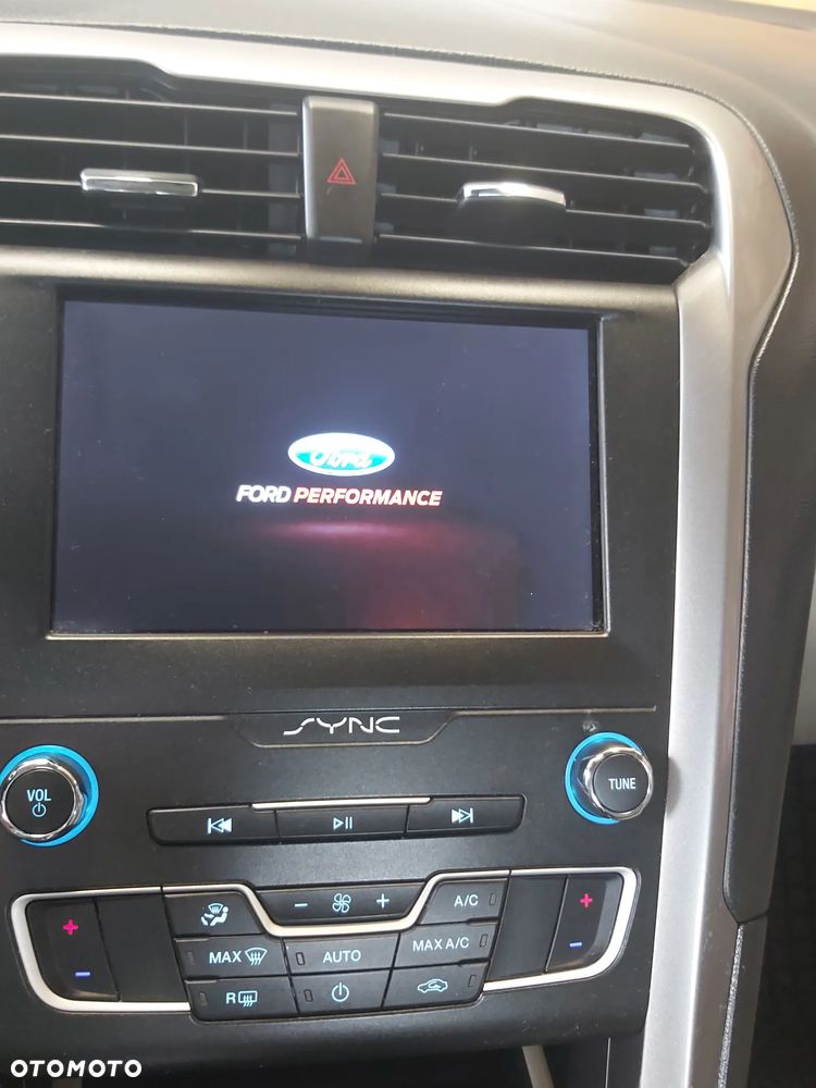 Ford Fusion - 23