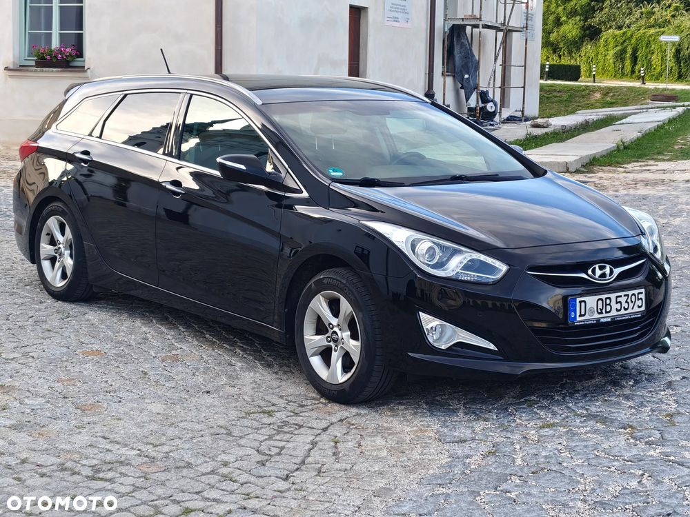 Hyundai i40 i40cw 1.7 CRDi Fifa World Cup Edition - 4
