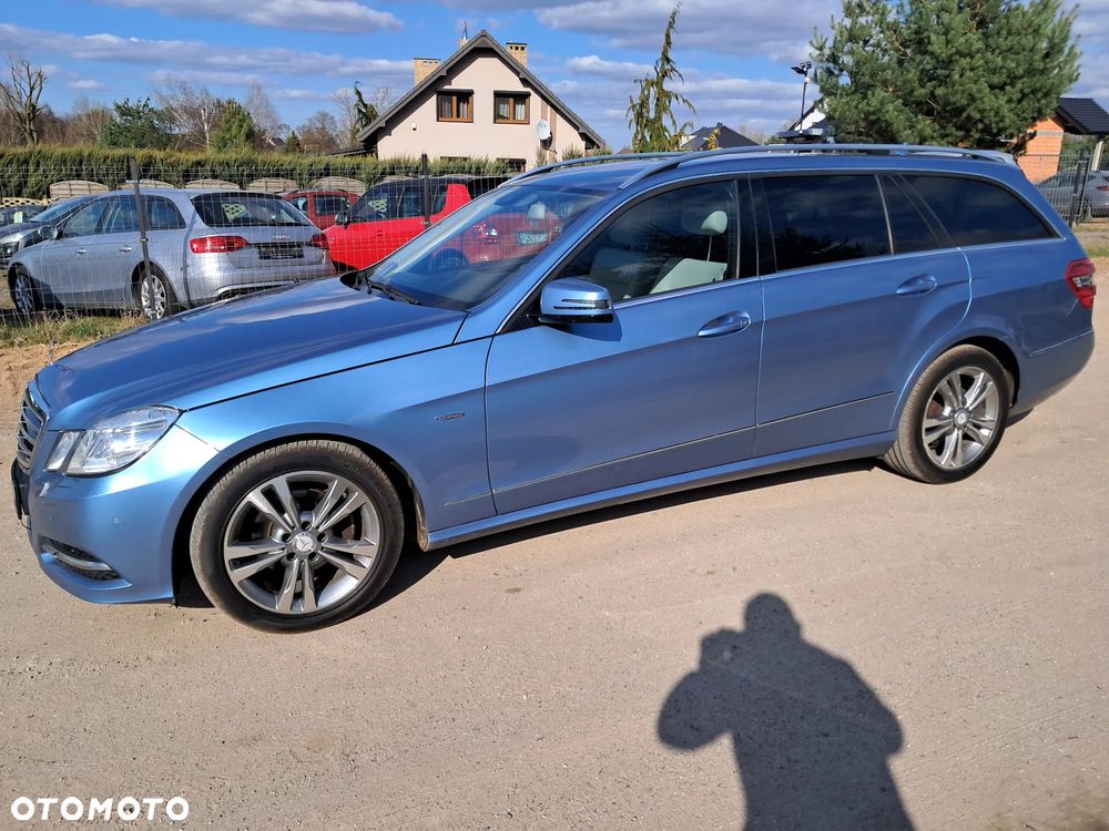 Mercedes-Benz Klasa E 220 CDI DPF BlueEFFICIENCY Elegance - 3