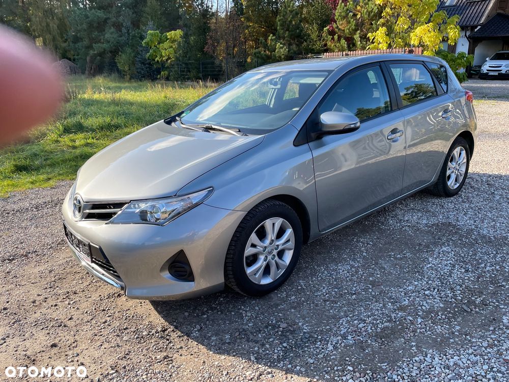 Toyota Auris - 2